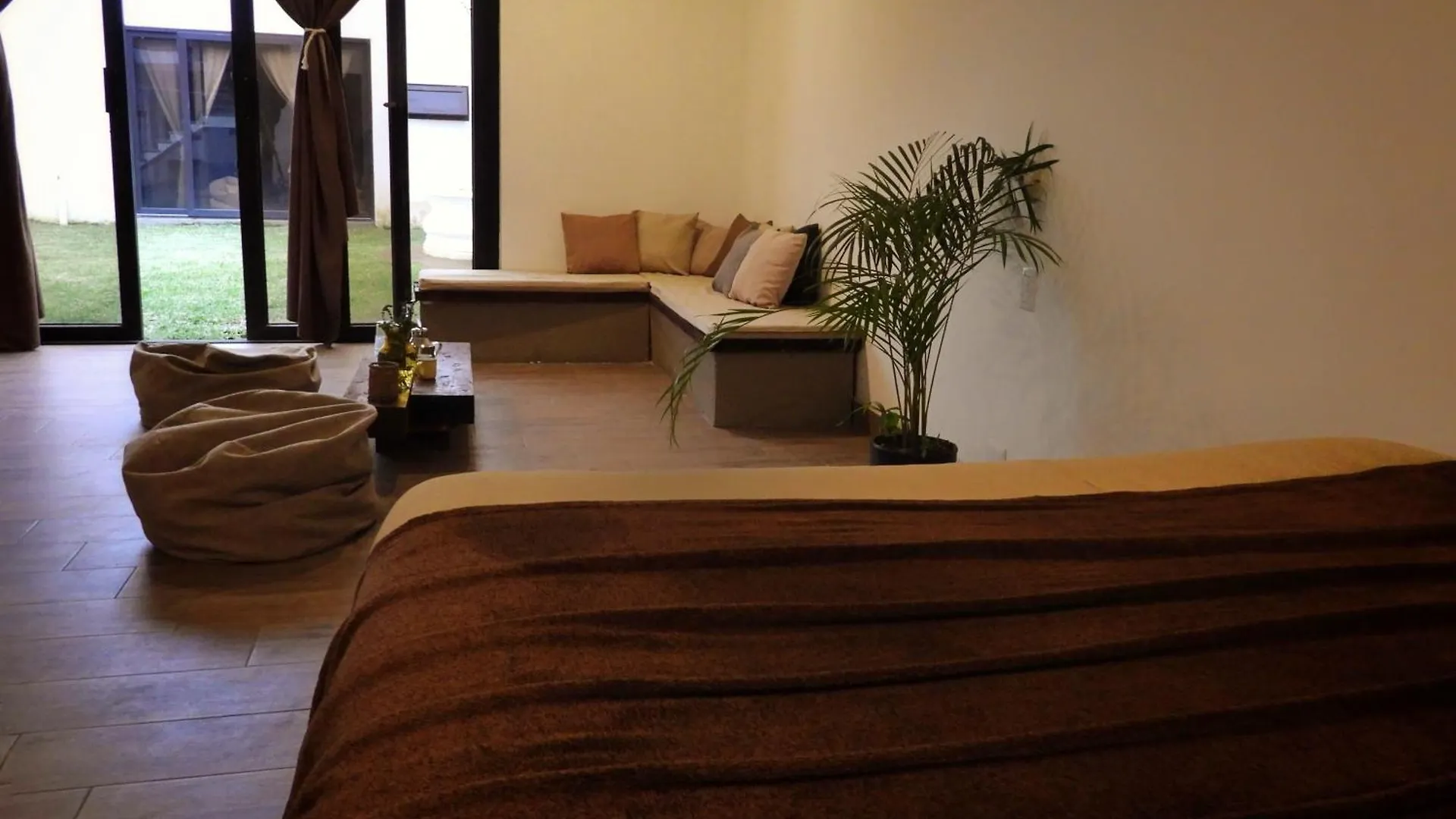 Casa Taura Bed & Breakfast Antigua Guatemala